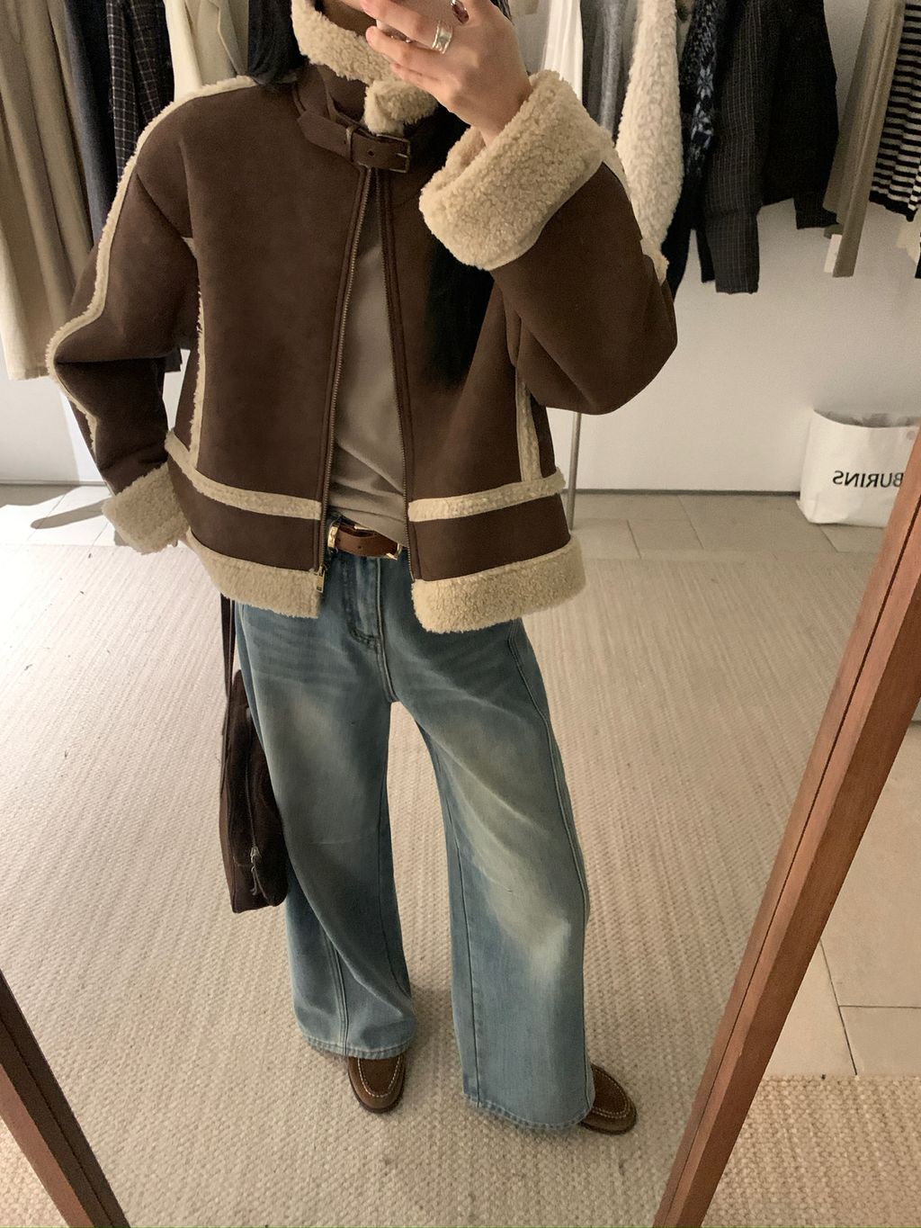 889d17654422a3a16e086497e243e1ba