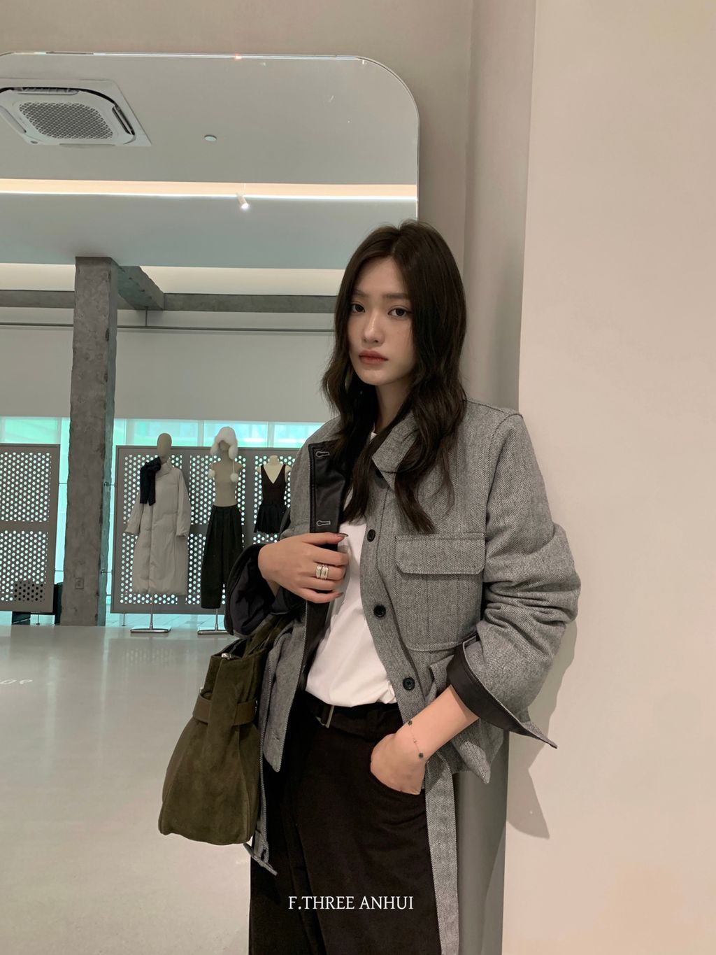 221d1681e2a25366f1743733e13315f6