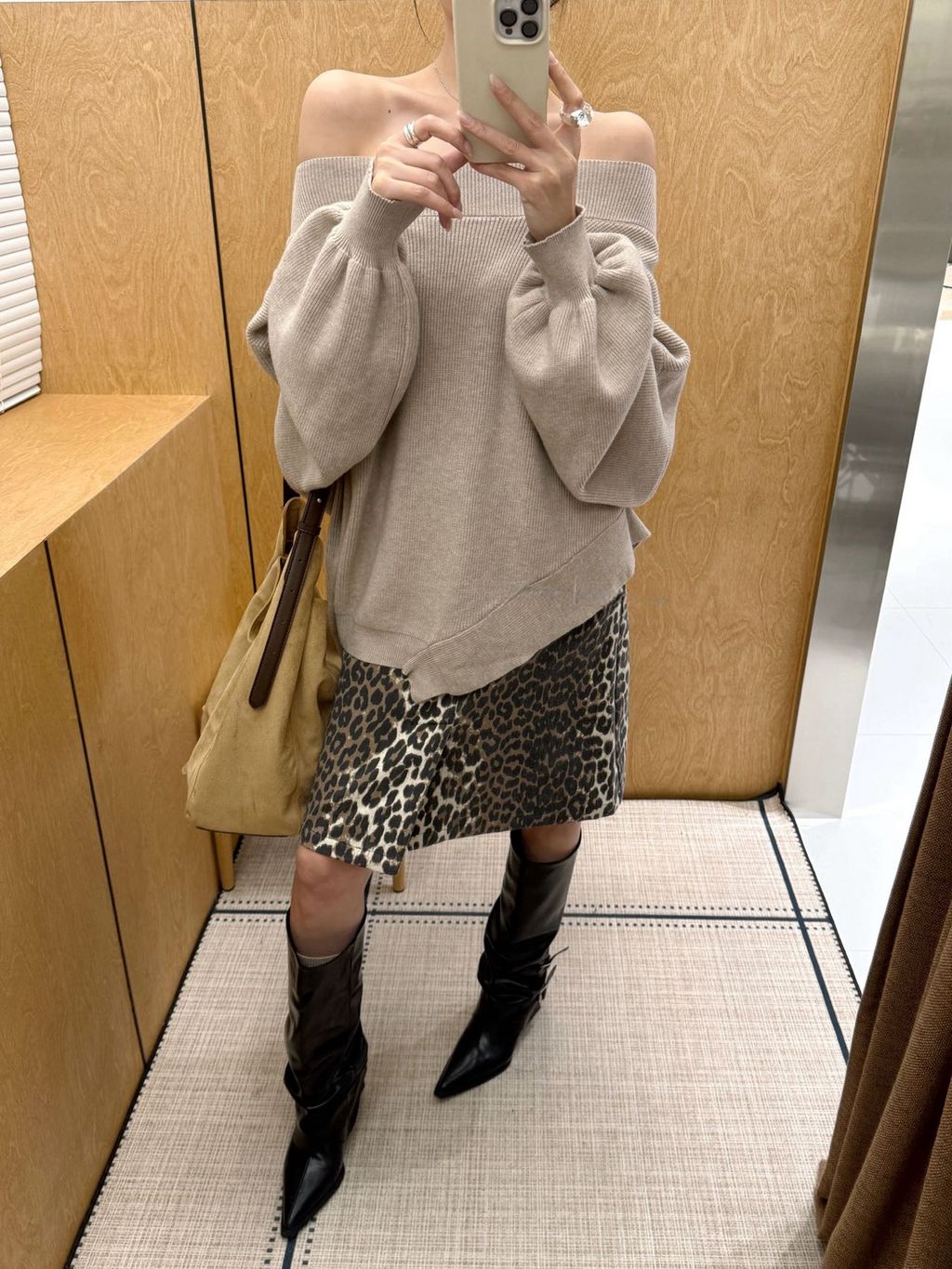 6ec9d0ef8392a752d9eadc10beaad94f