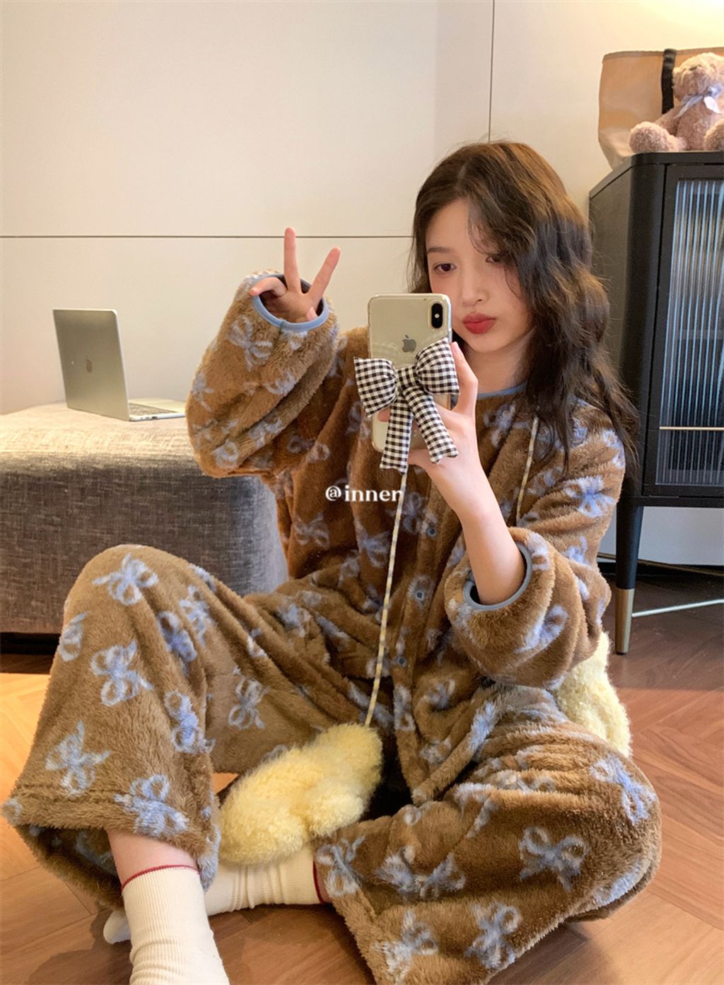 83516db3051363235d95a292c481fc77