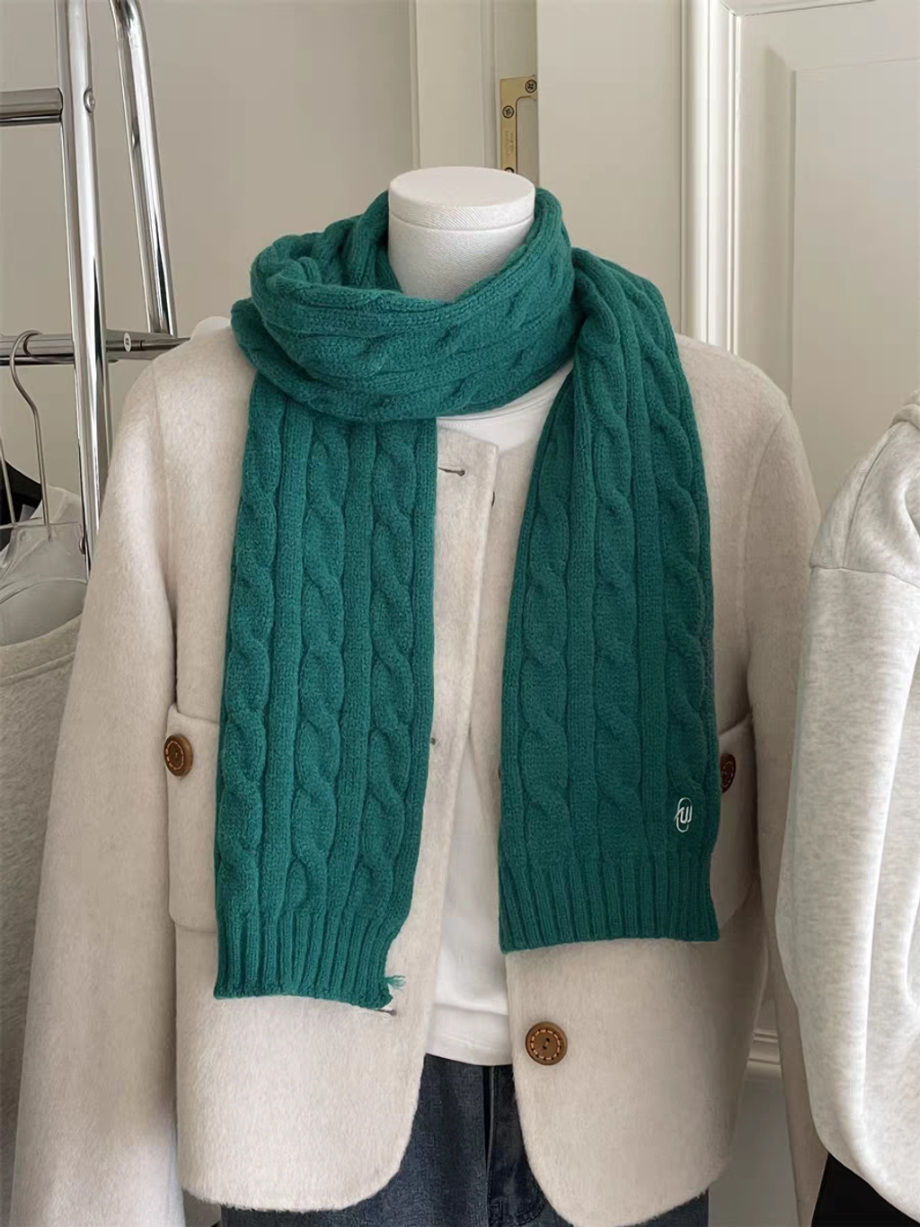 c81518fd85a2893fab0a0ac0d9d2e0f6