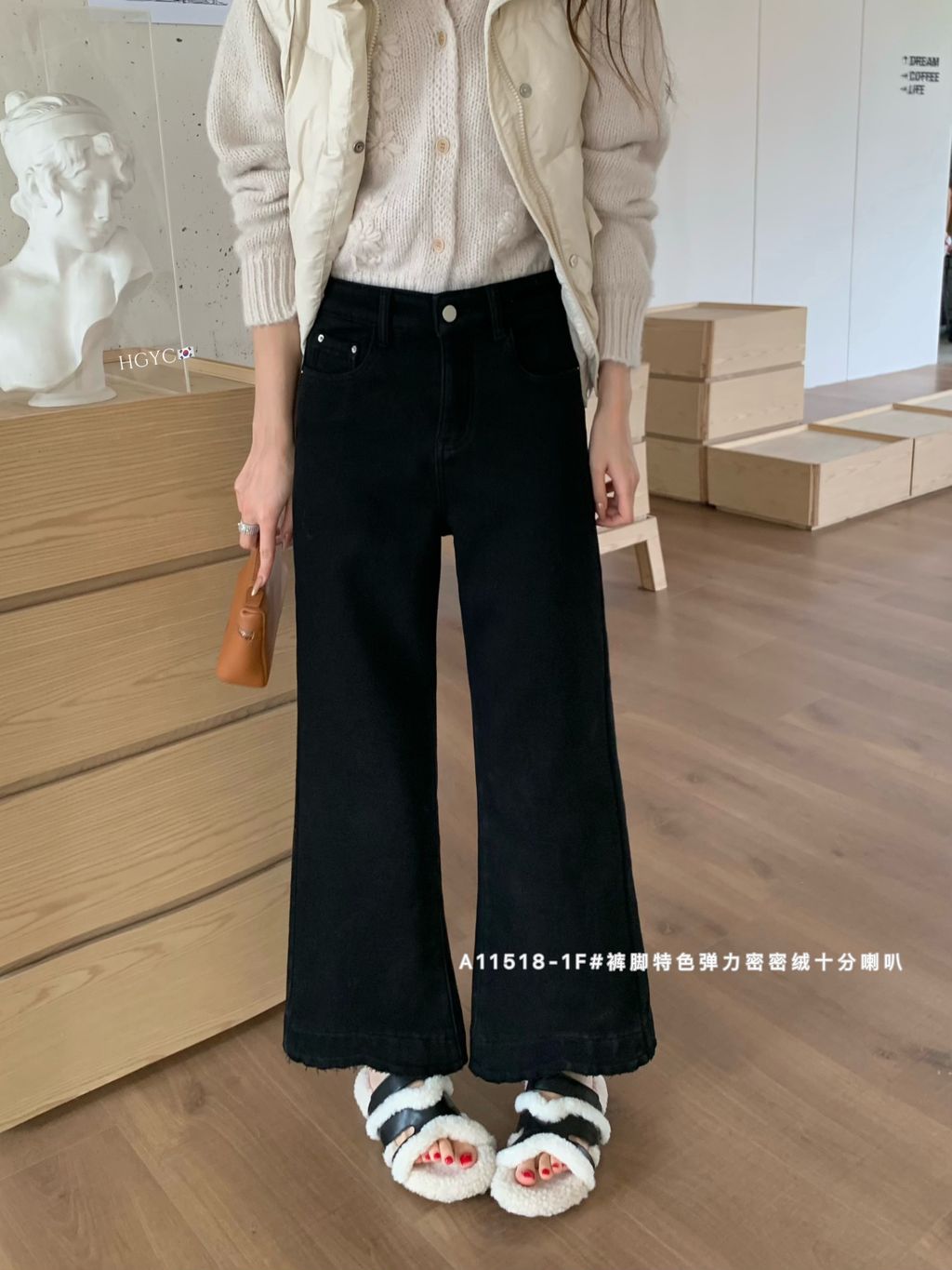 aec6e91ae5ec52e94c4d7a3f522bbba2