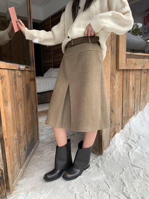 7ef04916bba2d12f06f5c52a8881d8f4