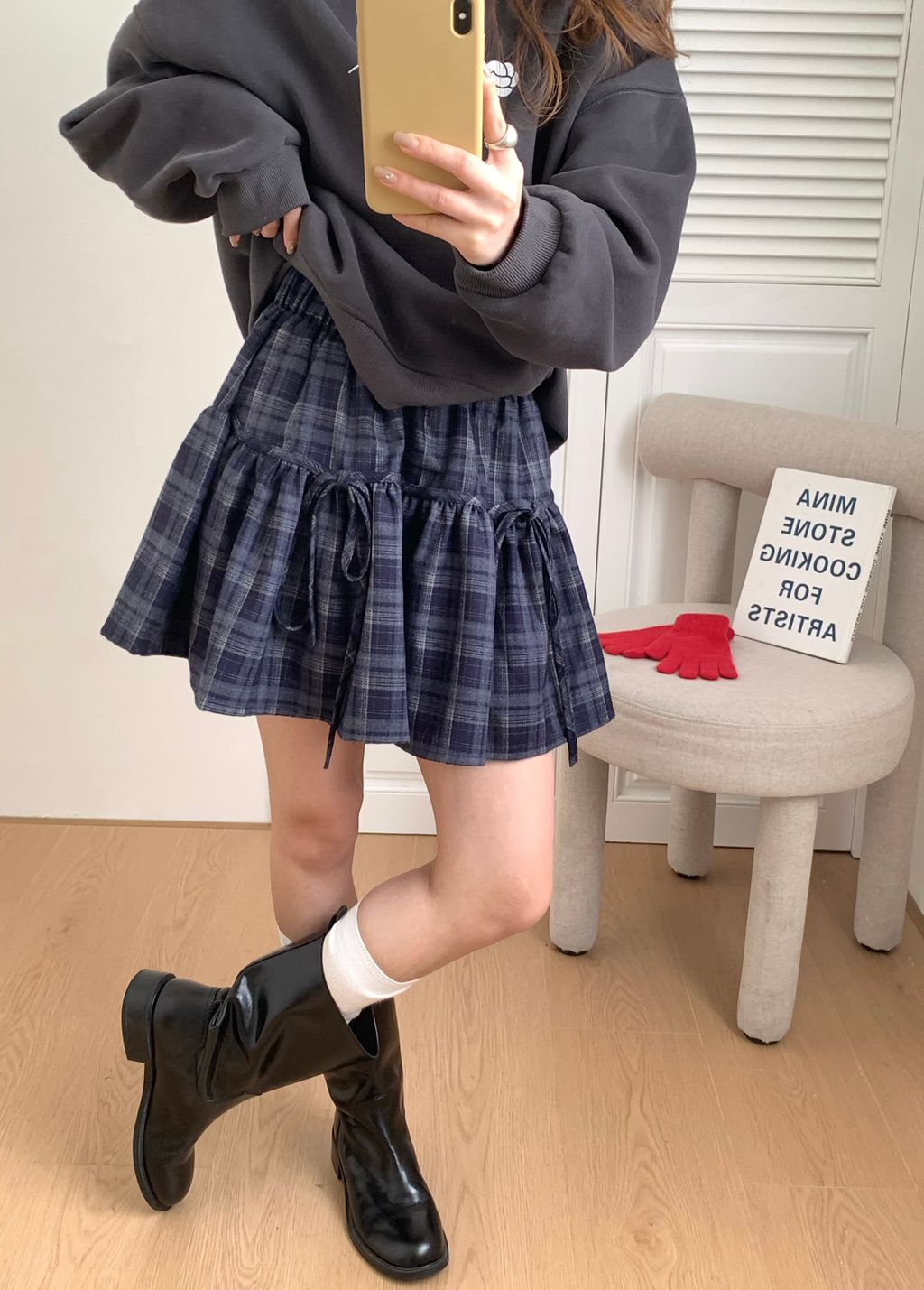 ddd84a83da5d4e0d2d4e141a58922801