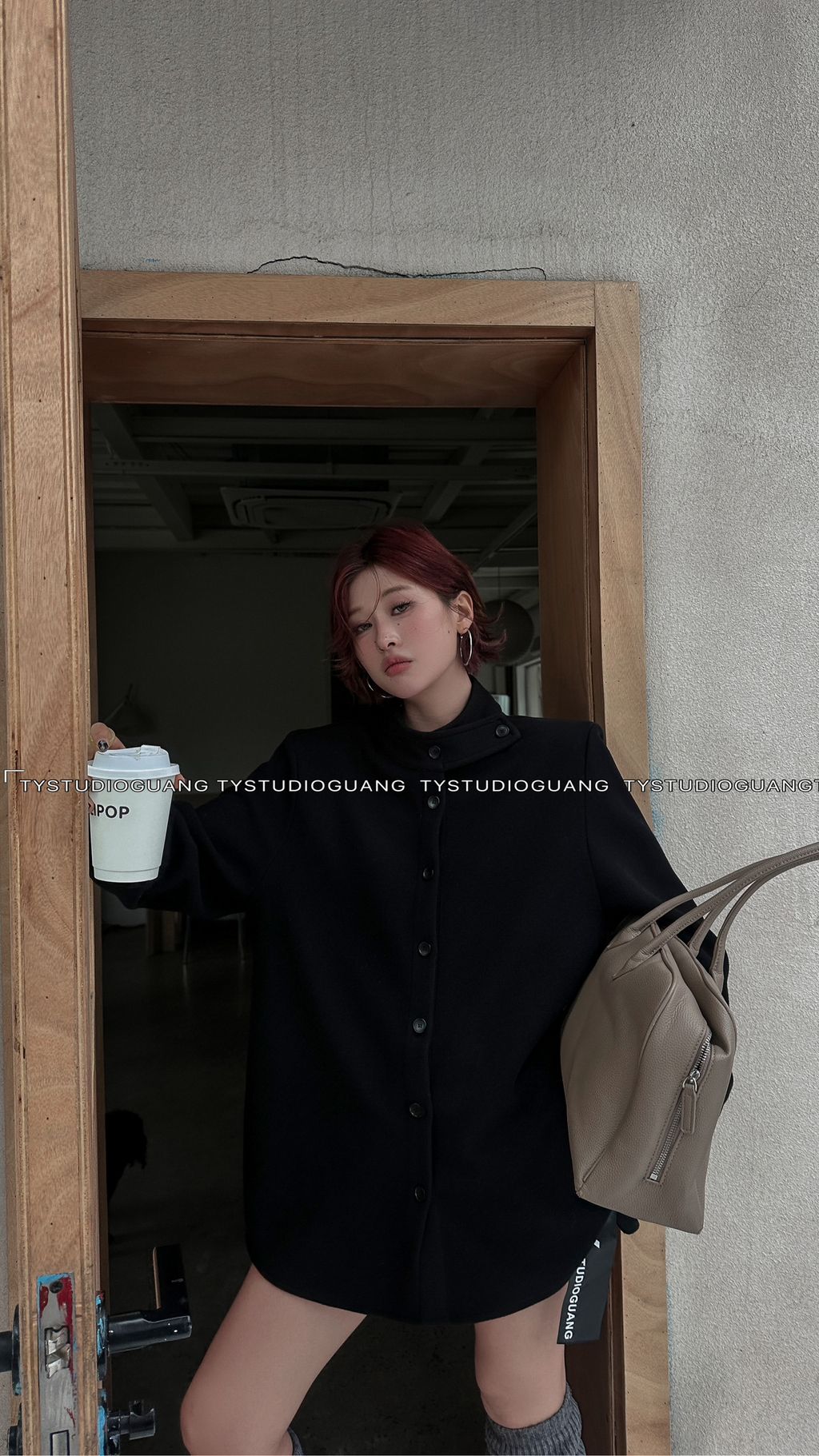 16a61329917a5941a4171dca141b2805