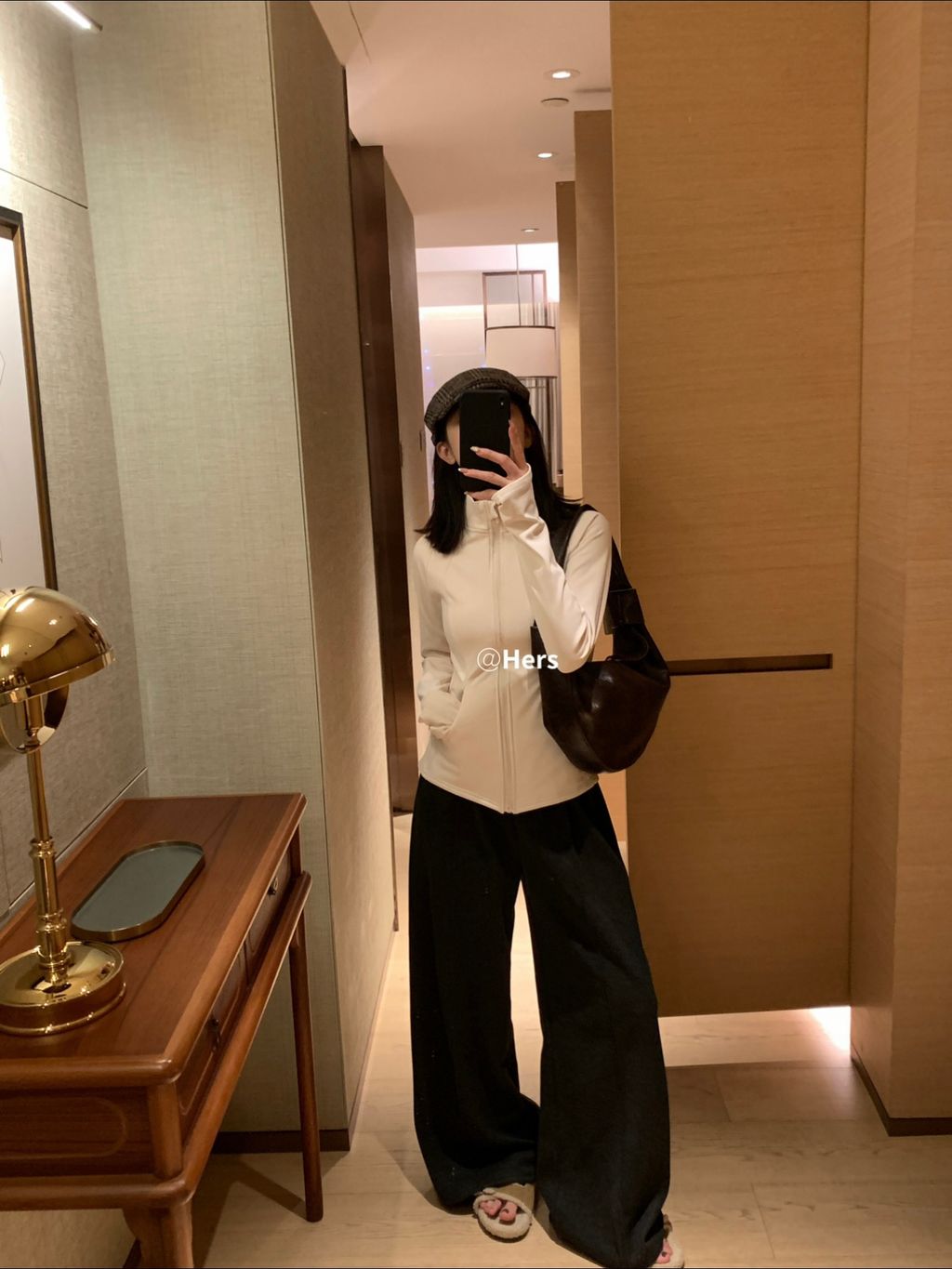 d4307bb05b241a86a729b8a3faa64733