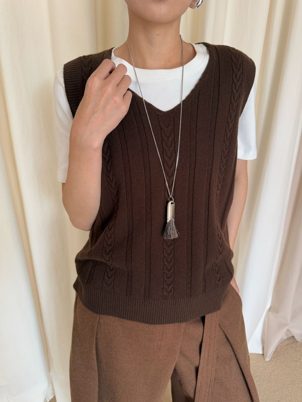 2f4e17309f6d476b1acca1a3a1ff39e3