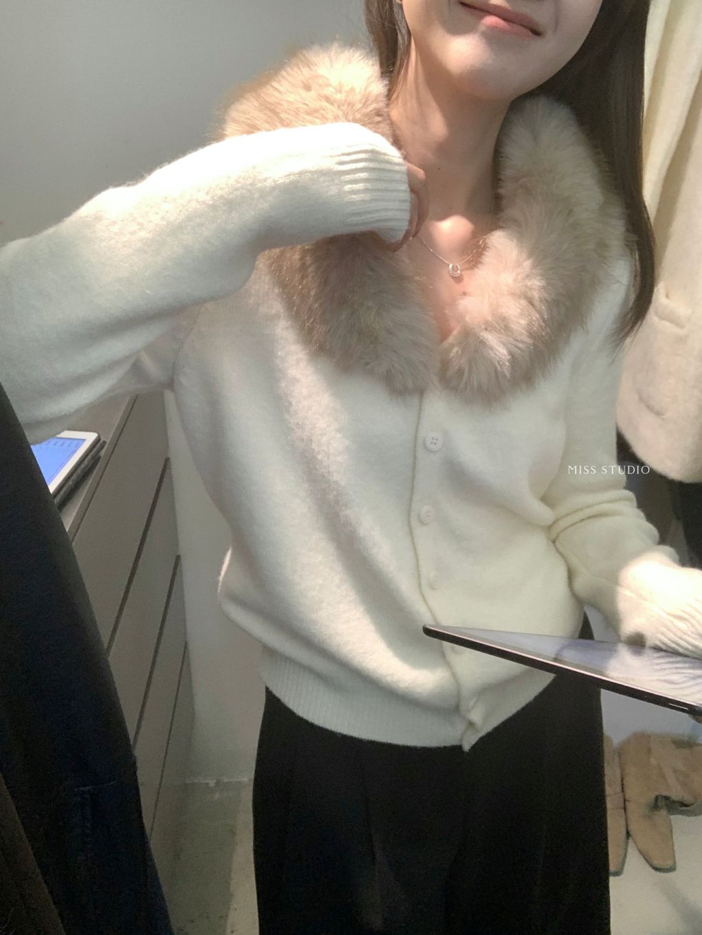 242f9c0afaa50b49859cbc7f5a2e6e72