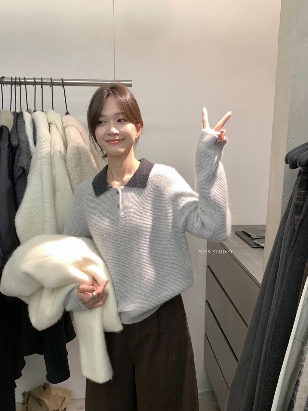 01a82d95f66d4f21b460bc390c7e34ea