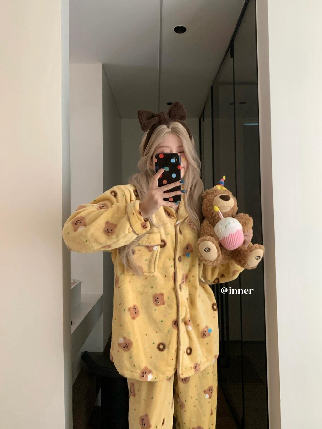 734343e3542a1a415f919c09d3718558