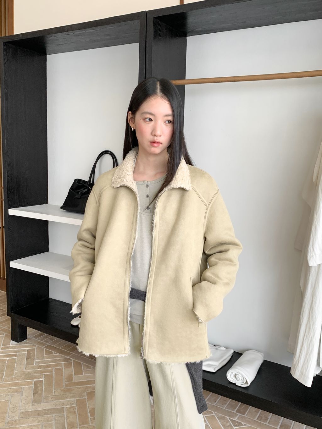 6eeca22f2a5888e8bfa5c8f672295e43