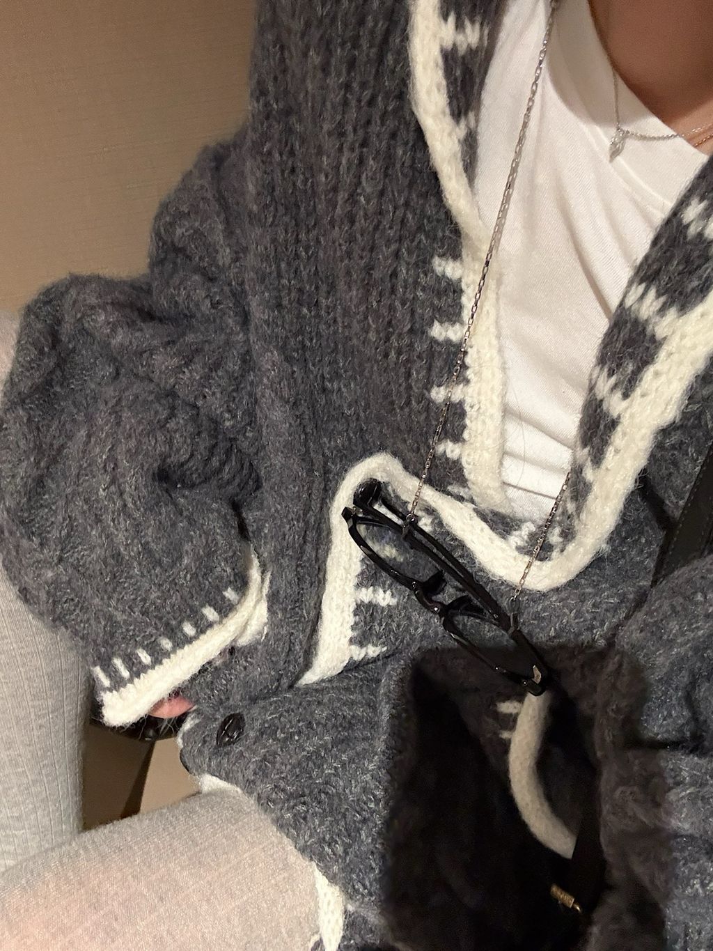 33d2de2e223cf457351625674bb06877