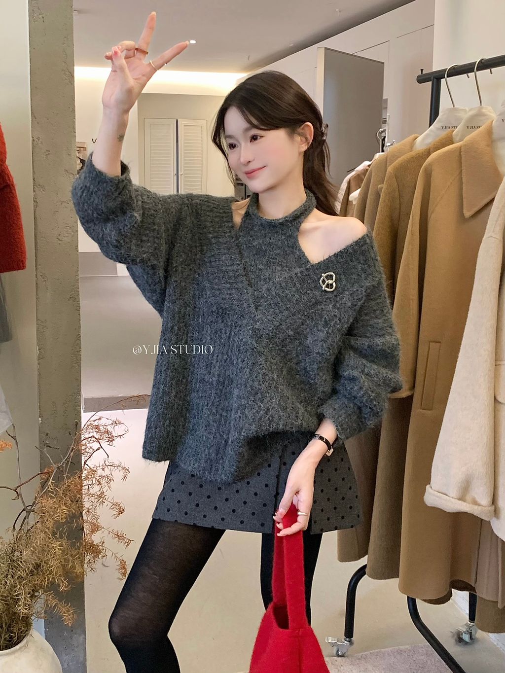 71070e224c9aa4871d0d51f1184228b8