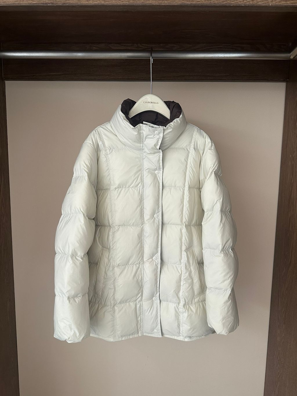 42f551cbb12d7e4bde7ba7945f902061