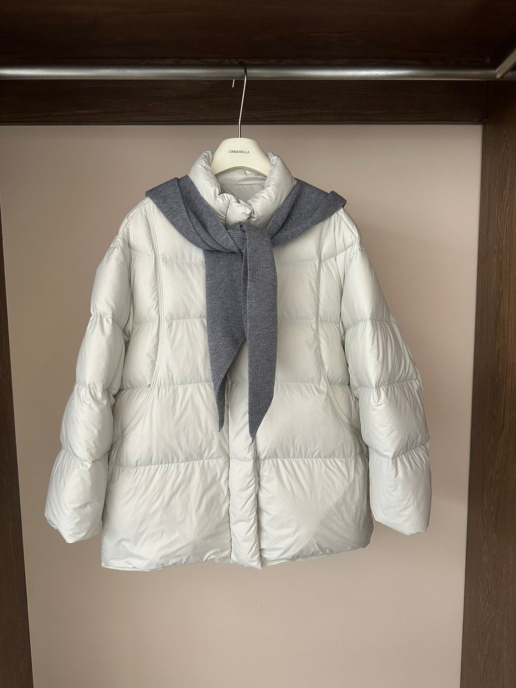 9efa0ad76e7bc971537a2ec343bea7f1