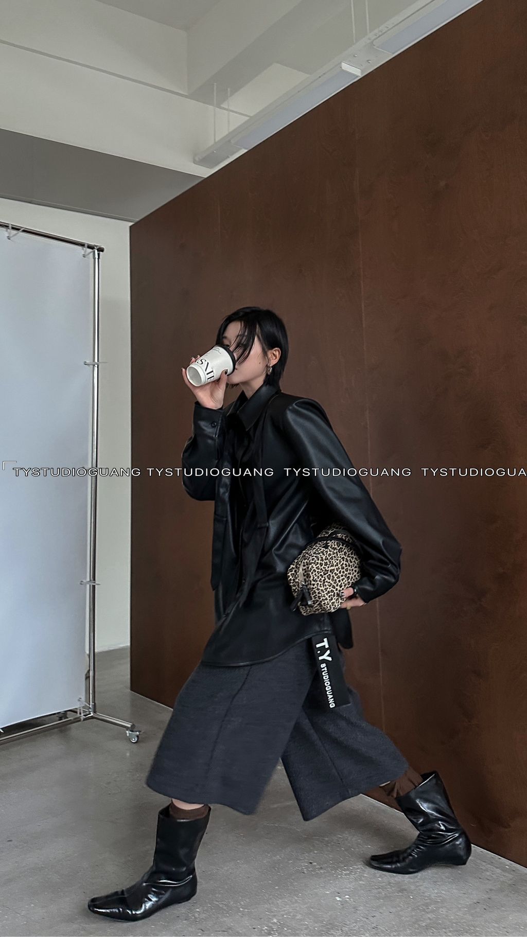 21bc934d9ca821233bcba82524ea4844