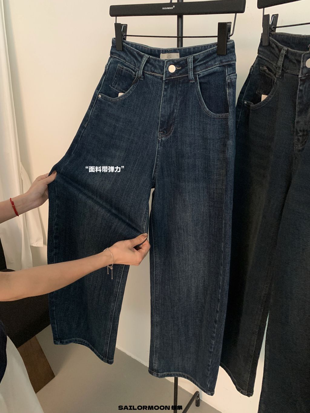 113c9e37ad41ad83fb3006ae8c85dd67