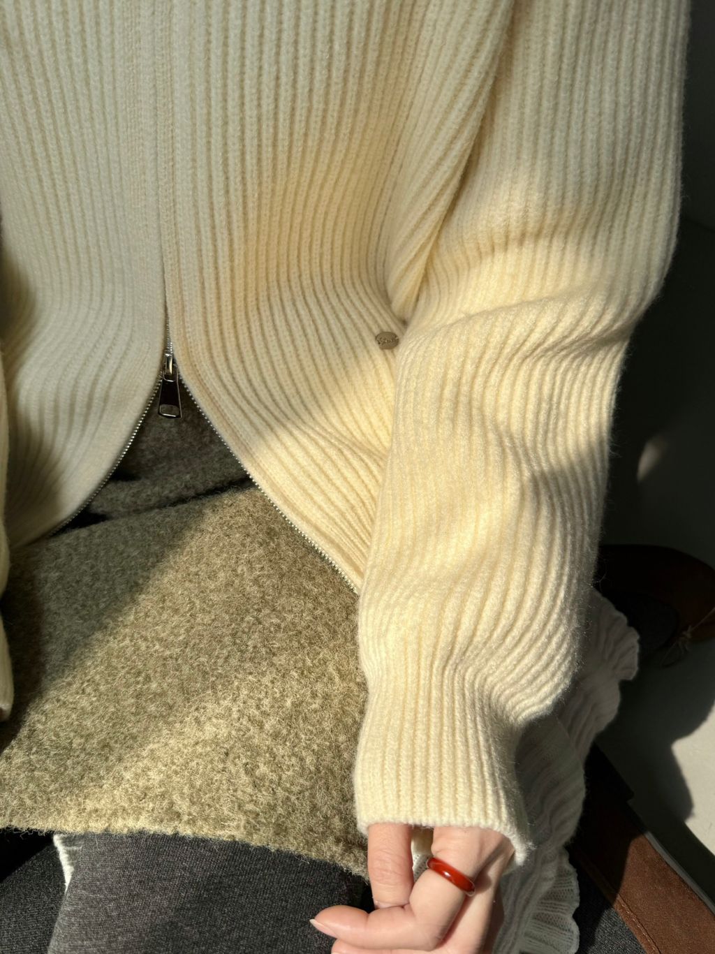 a563546e29b34847c8e5b8804356092e