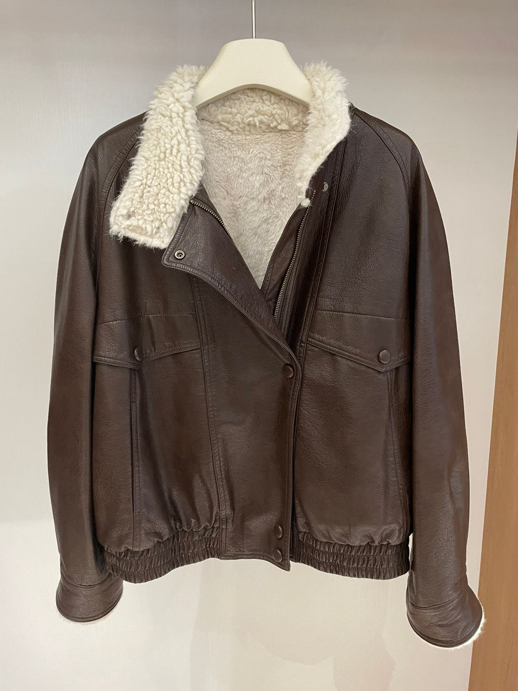 4d9799621fe9d2d5afebaa4e65f90e22