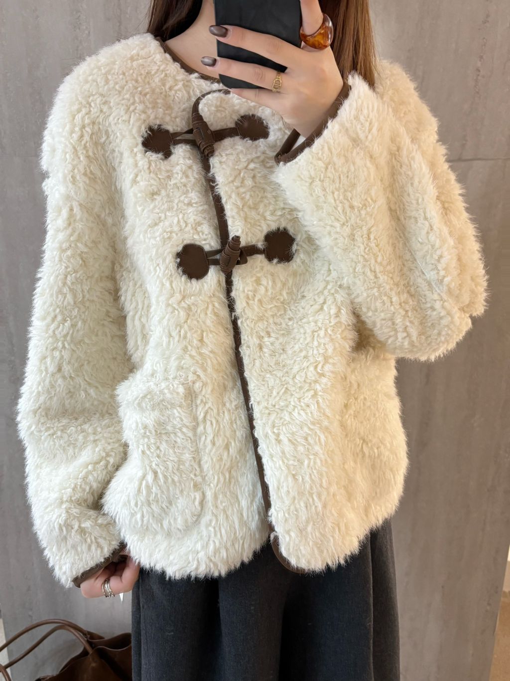 4f5a84cf69036a4a7e54301b24e8412e