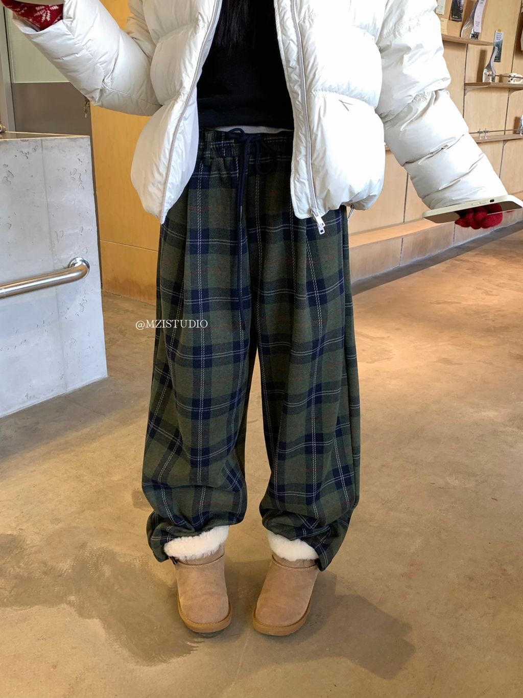 b4ffcdfde704f7568b5a5e18a102d18c