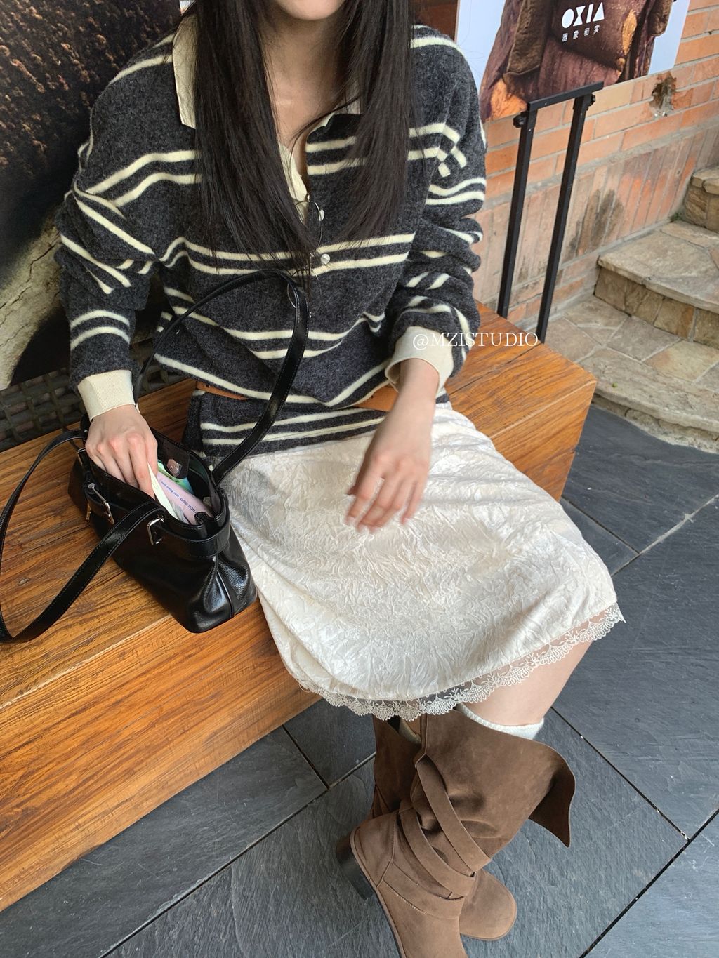 8337d33d79b628b573a3f245478c0e45