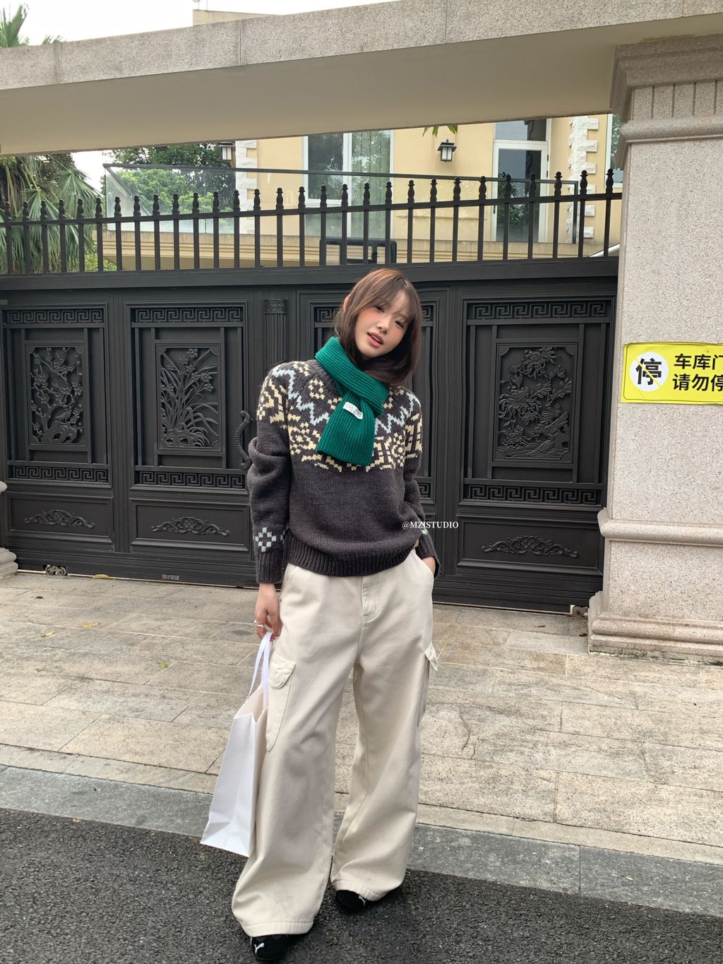 ed760fe4b90cafc30cea4d7419530595