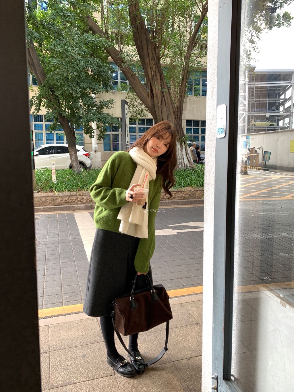 76d597f54b62a99a1469fecdabcfd8c3