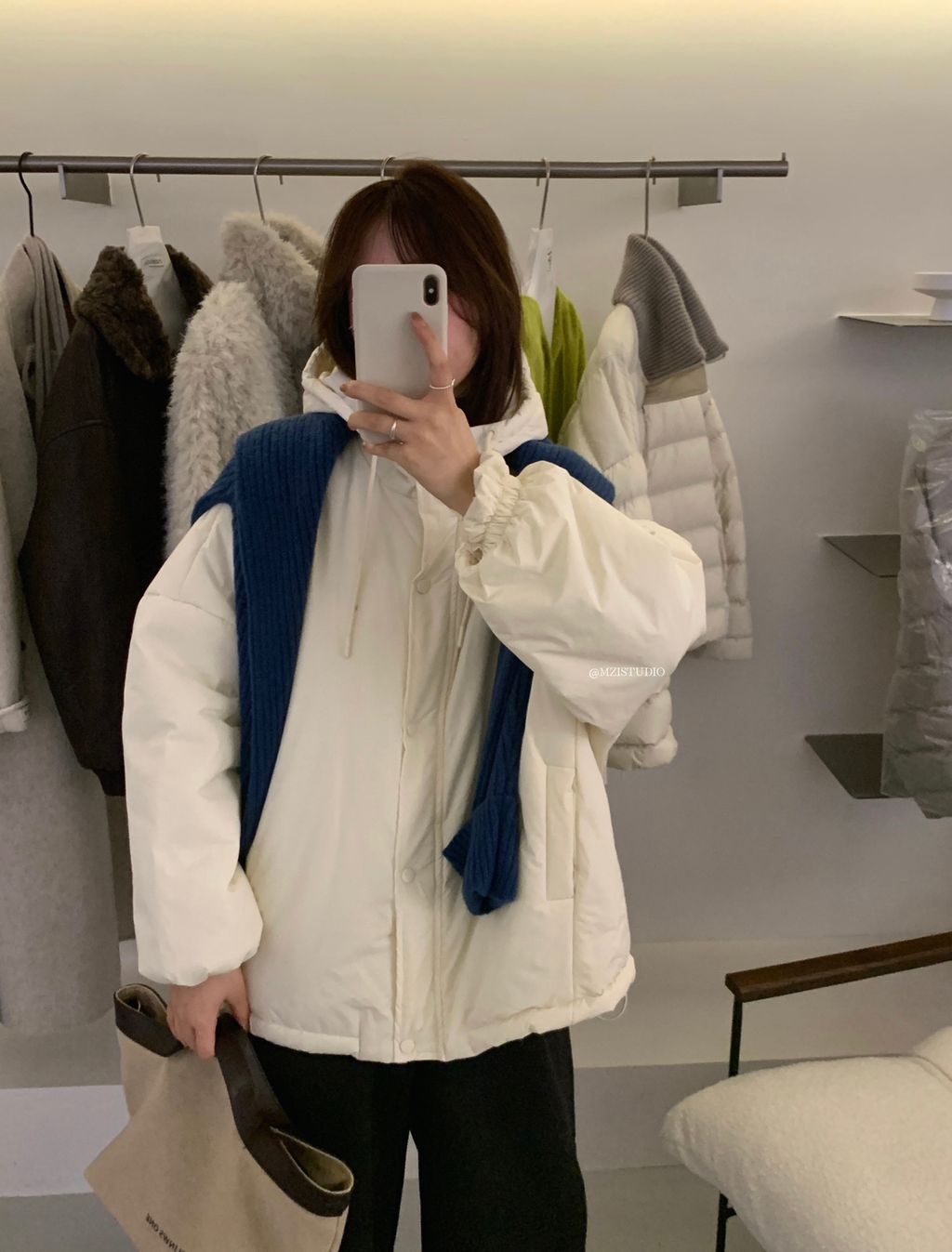 ade9d3fb723e37b37230d2a5d1927ed4