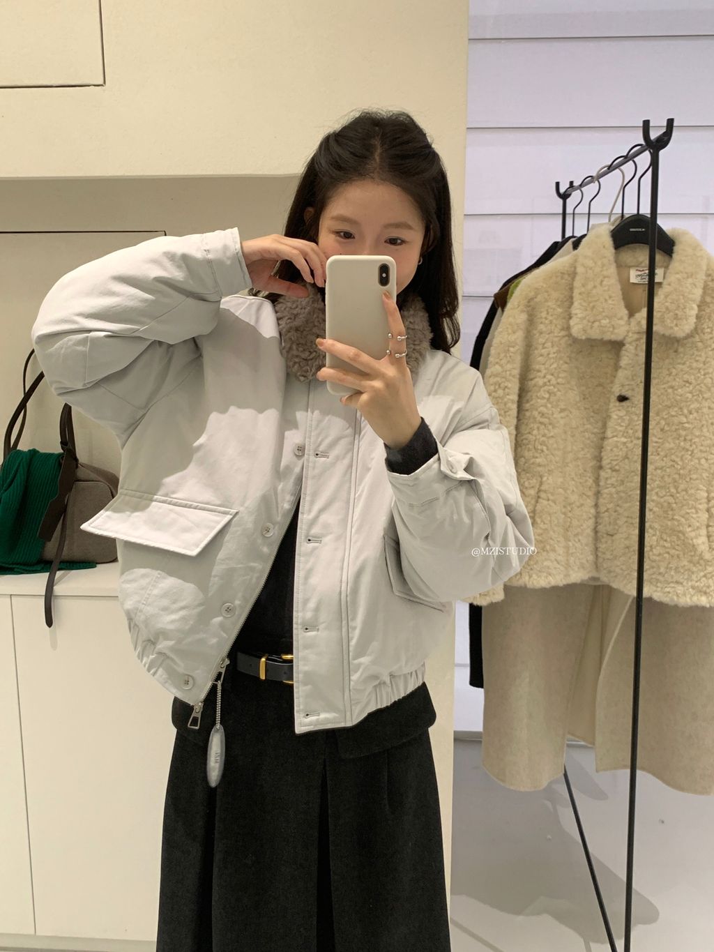 17d70407f55416e726bebf4854933bbd