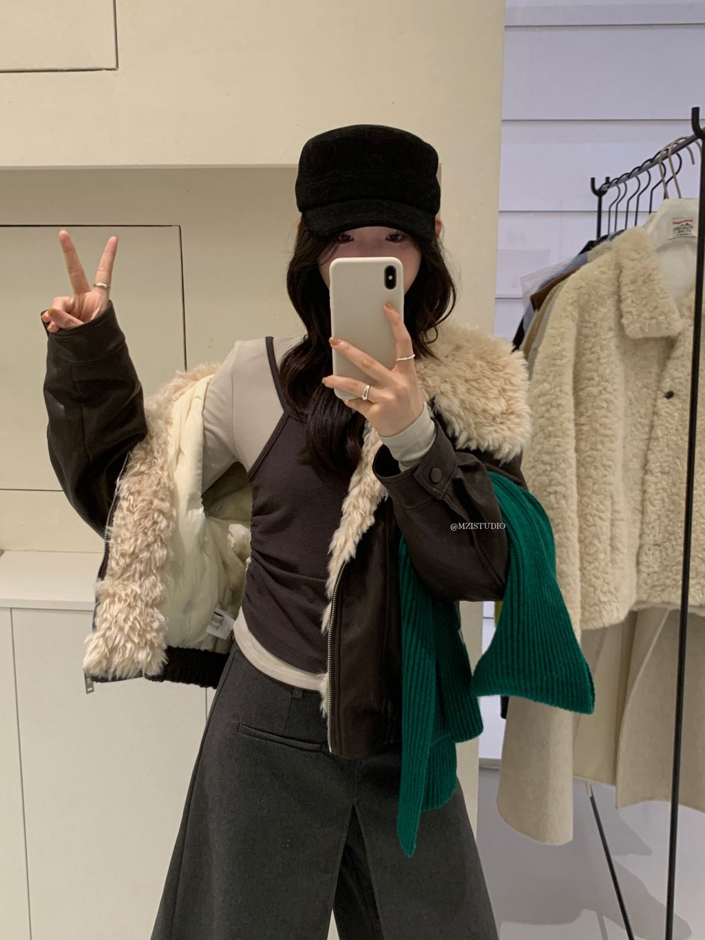 d76515ae375549fc78eb0abbba09e6ff