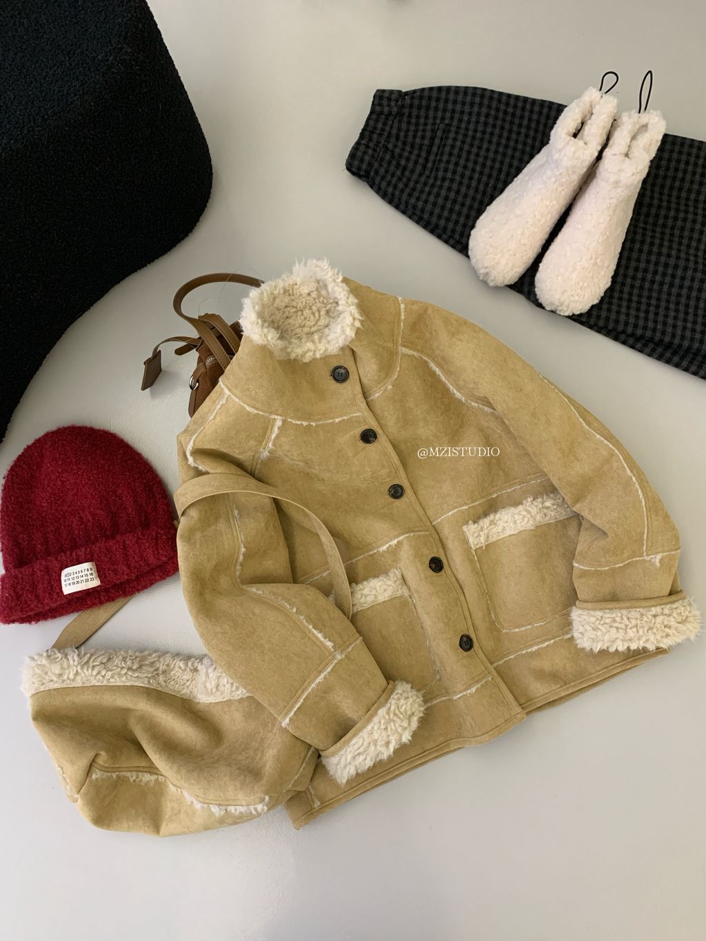 a76962f5d33b4db3aa45265a5a5058c0