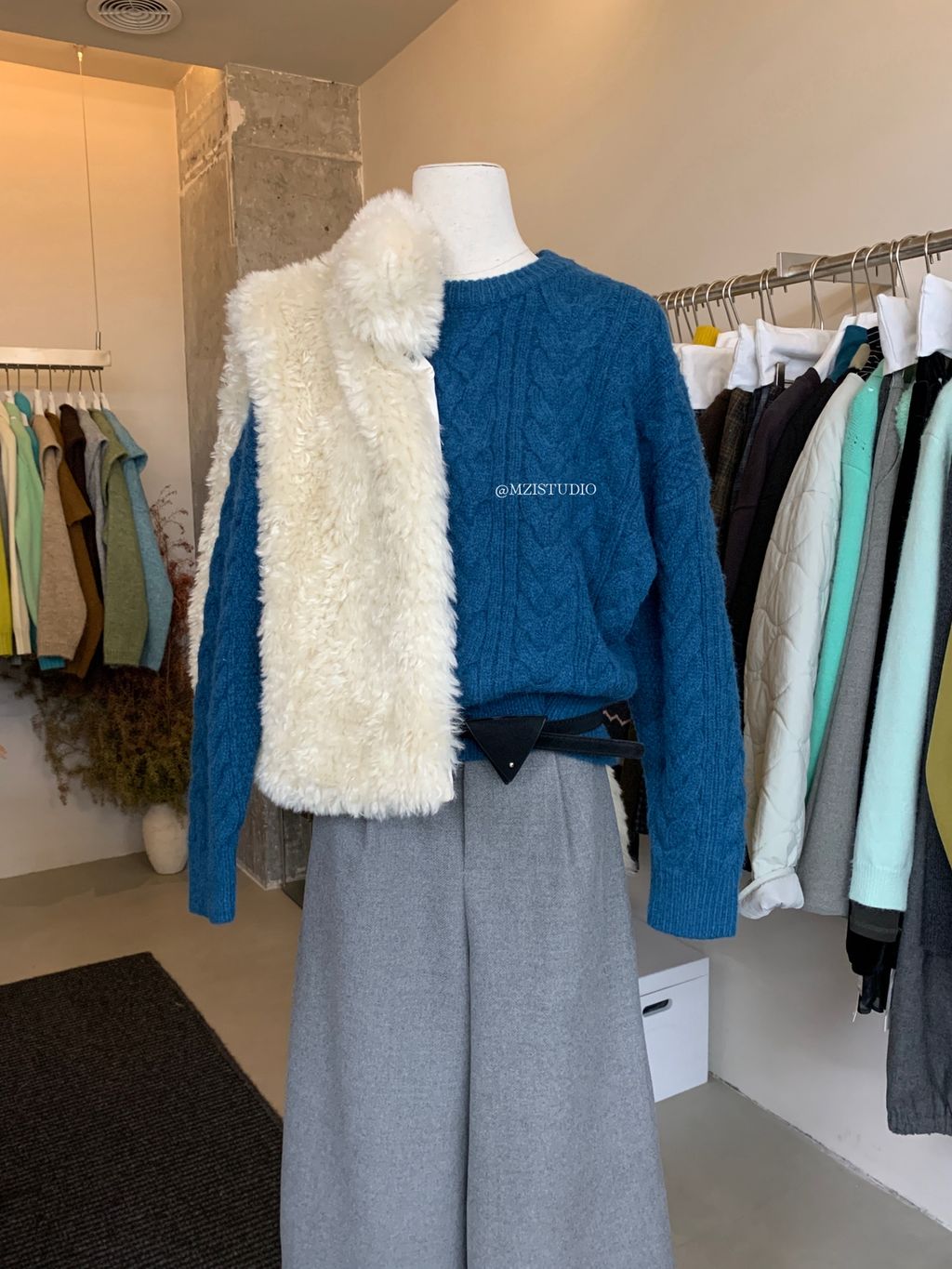 f93093c1d3bf036e82e70a6f948ffb23