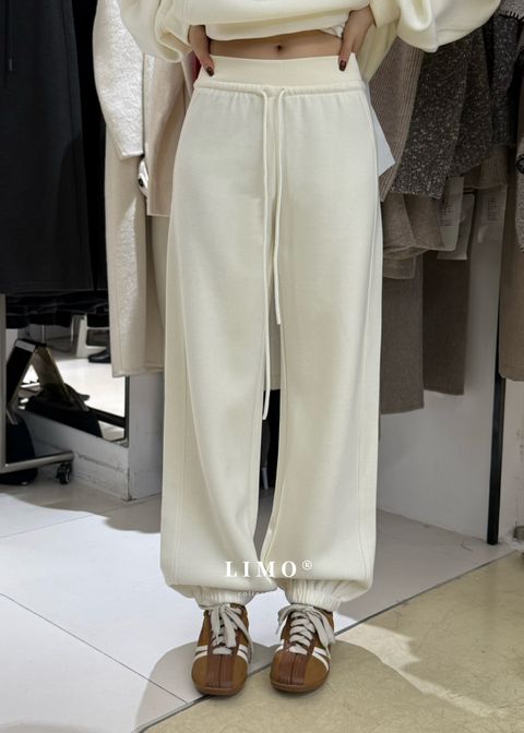 60604b943b04f41e61a5c61067f13630