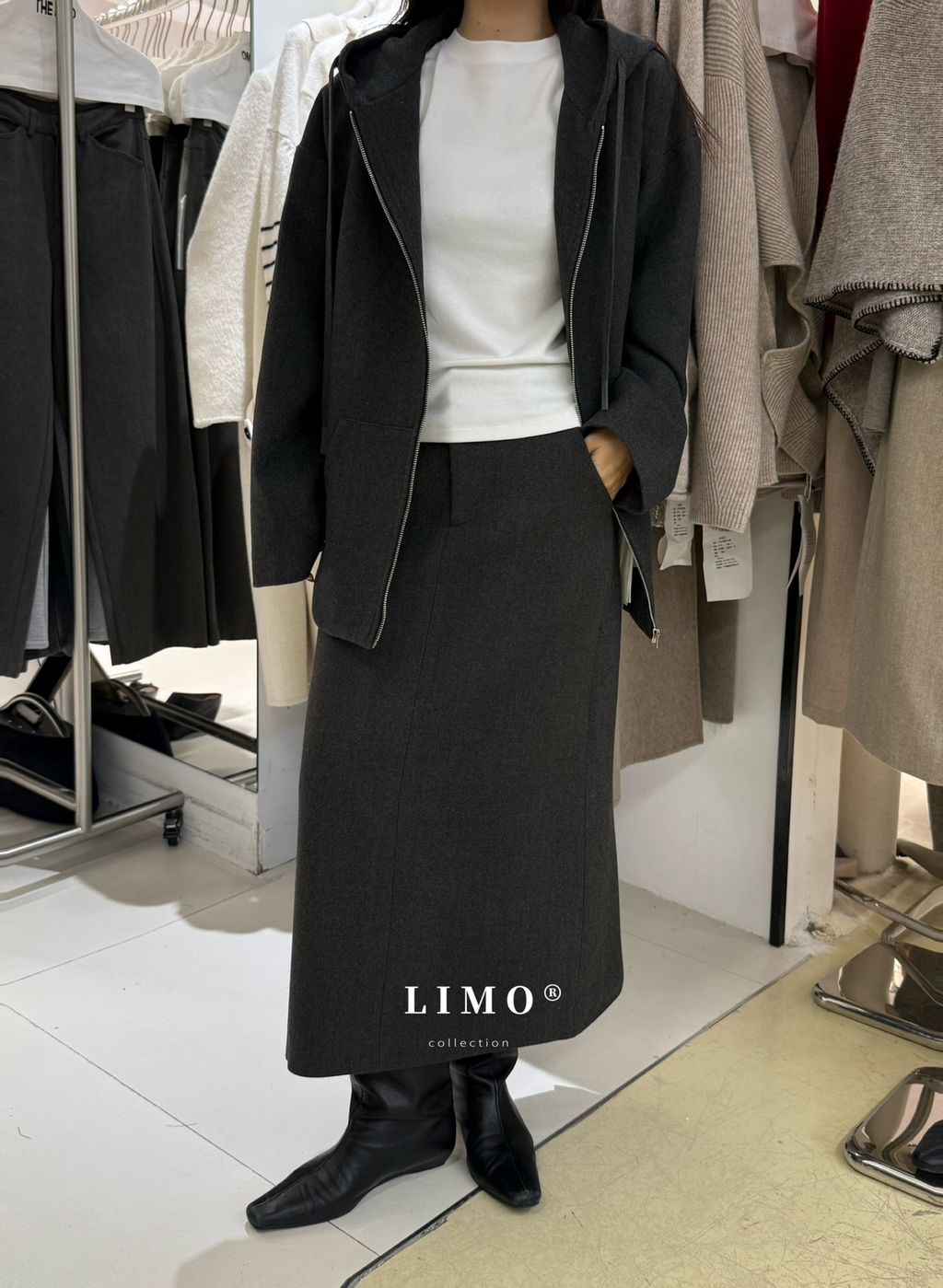 5eef303fe8726d55649bdfb9fb7fc4f4