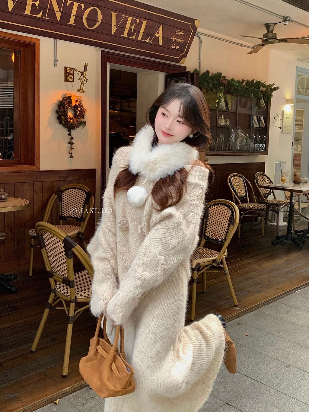 c9ad1be590536259f62ca36107a7e607