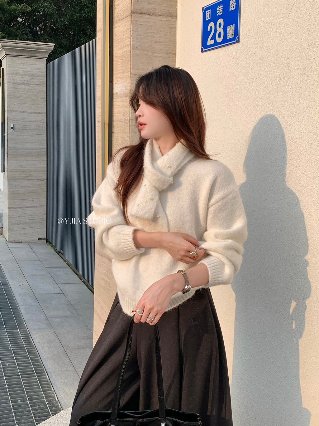 74c9e3280b82f44436688a0f259f300a