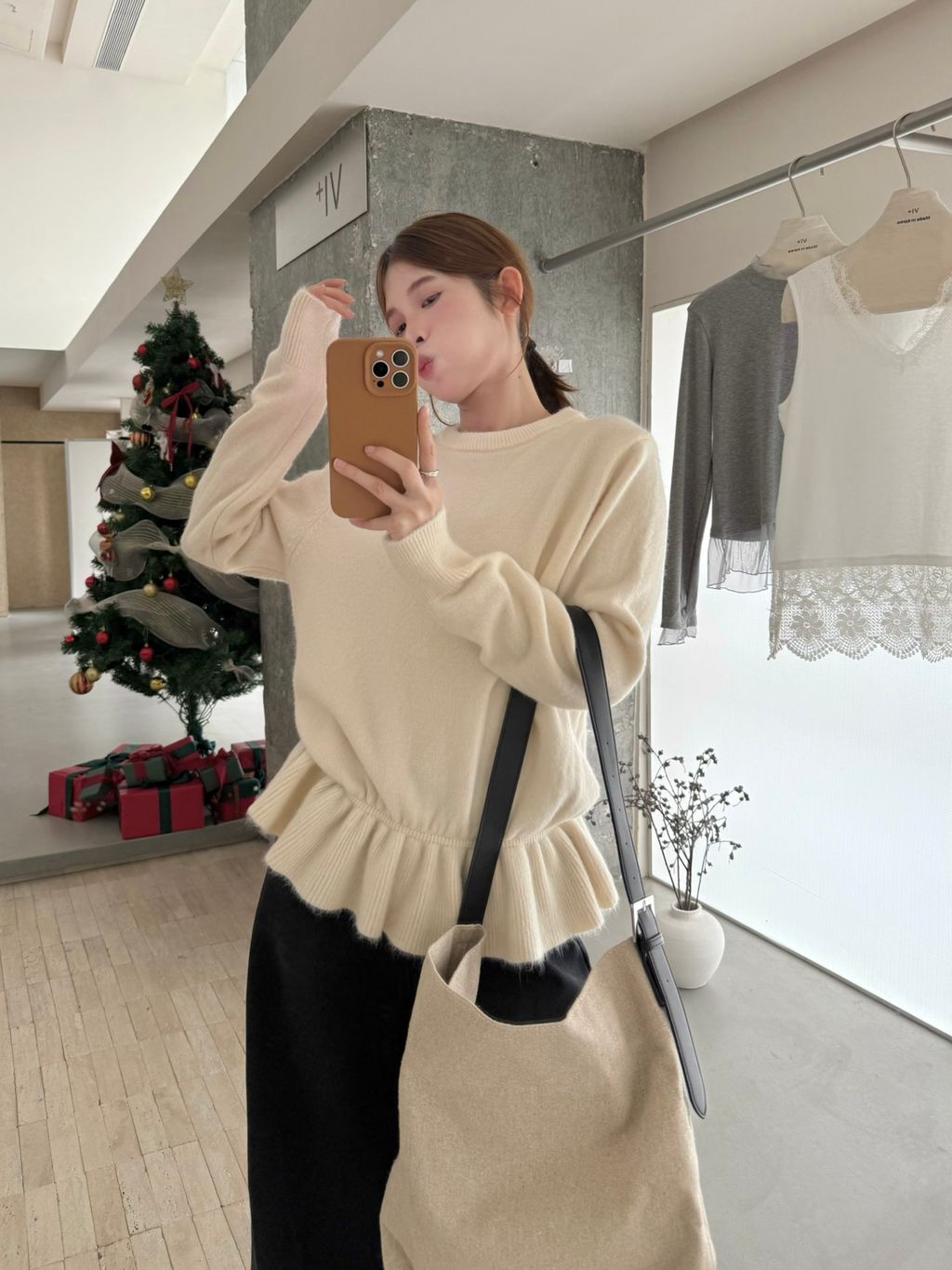 43693fd2c270c417c9986d7d9dd7d81c