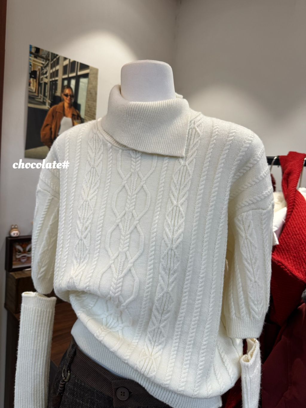 27ca6b8569a84e224af460406d33c16f