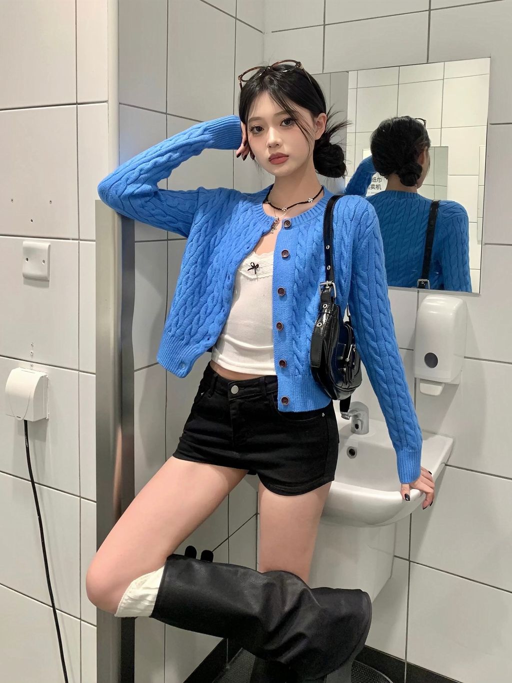 e4b083d478e99b7d7bb5ea3e458aa784