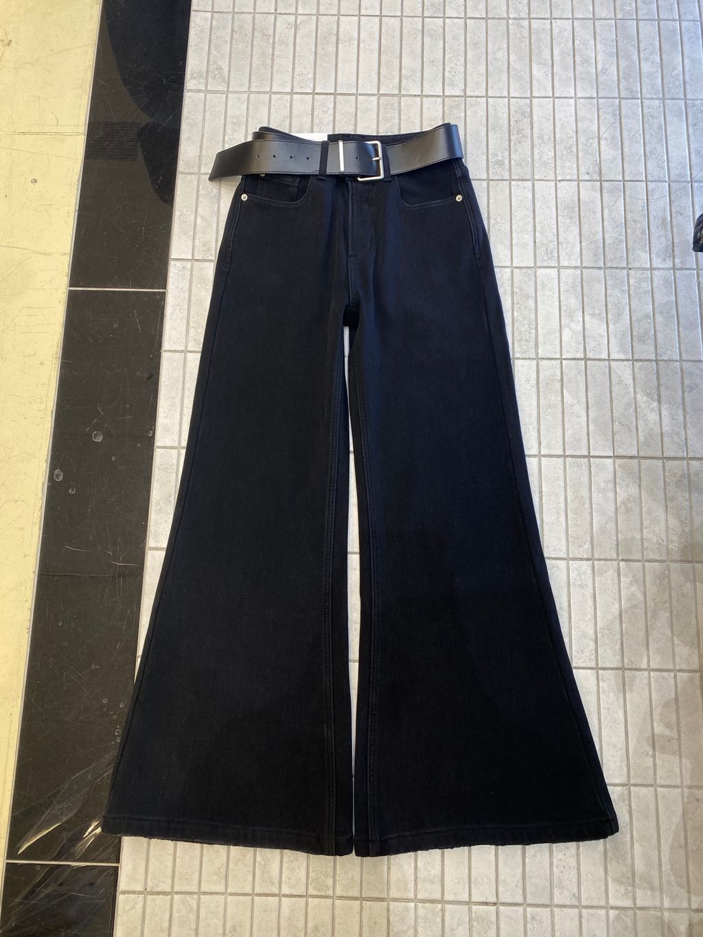 1adf9ad6ca69da5756177a12e4e1750d