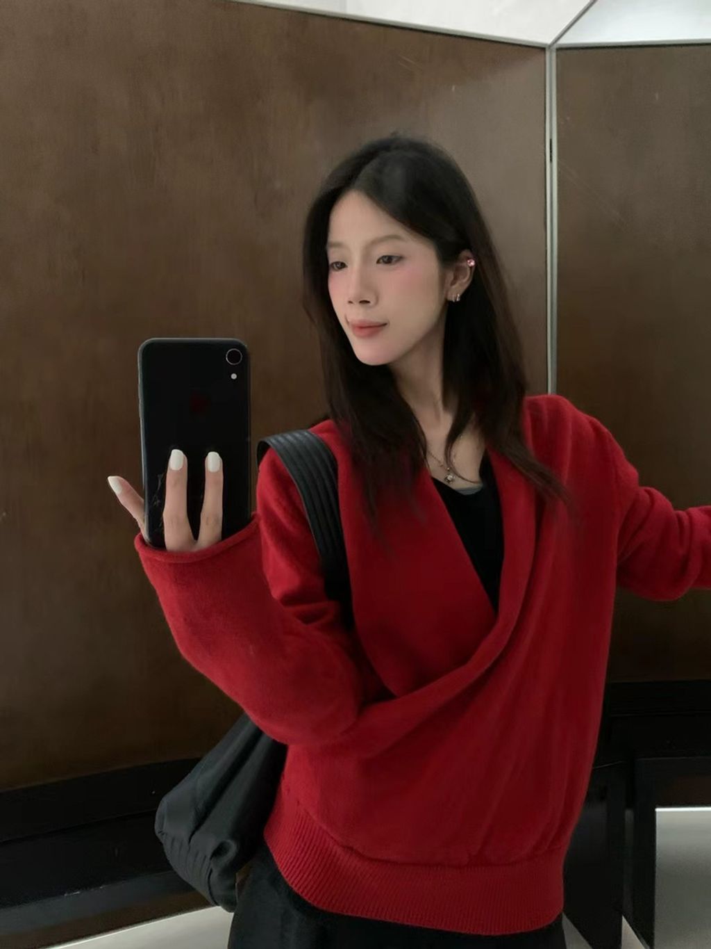 5f5653a9e35b5de59f37e57371701075