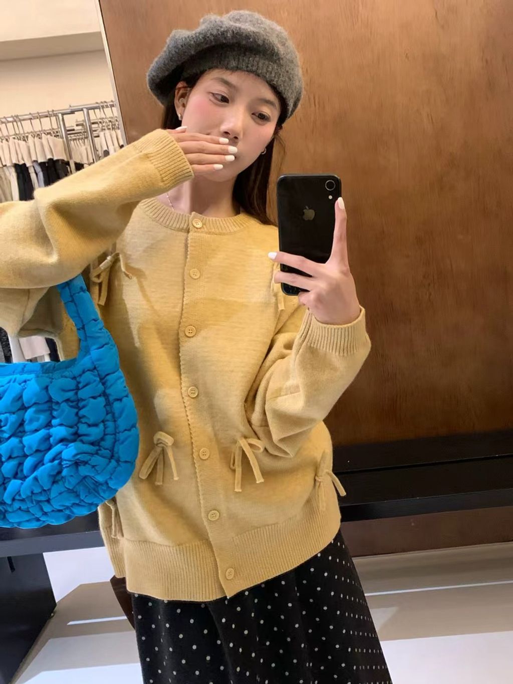 c50ab5bb61351f0c333eba5b4a3ba0d9