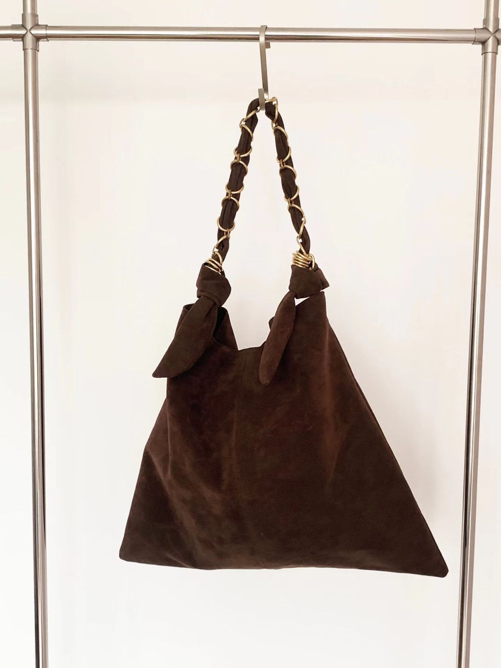 a8d9e417a22689e17395e40787b55e24