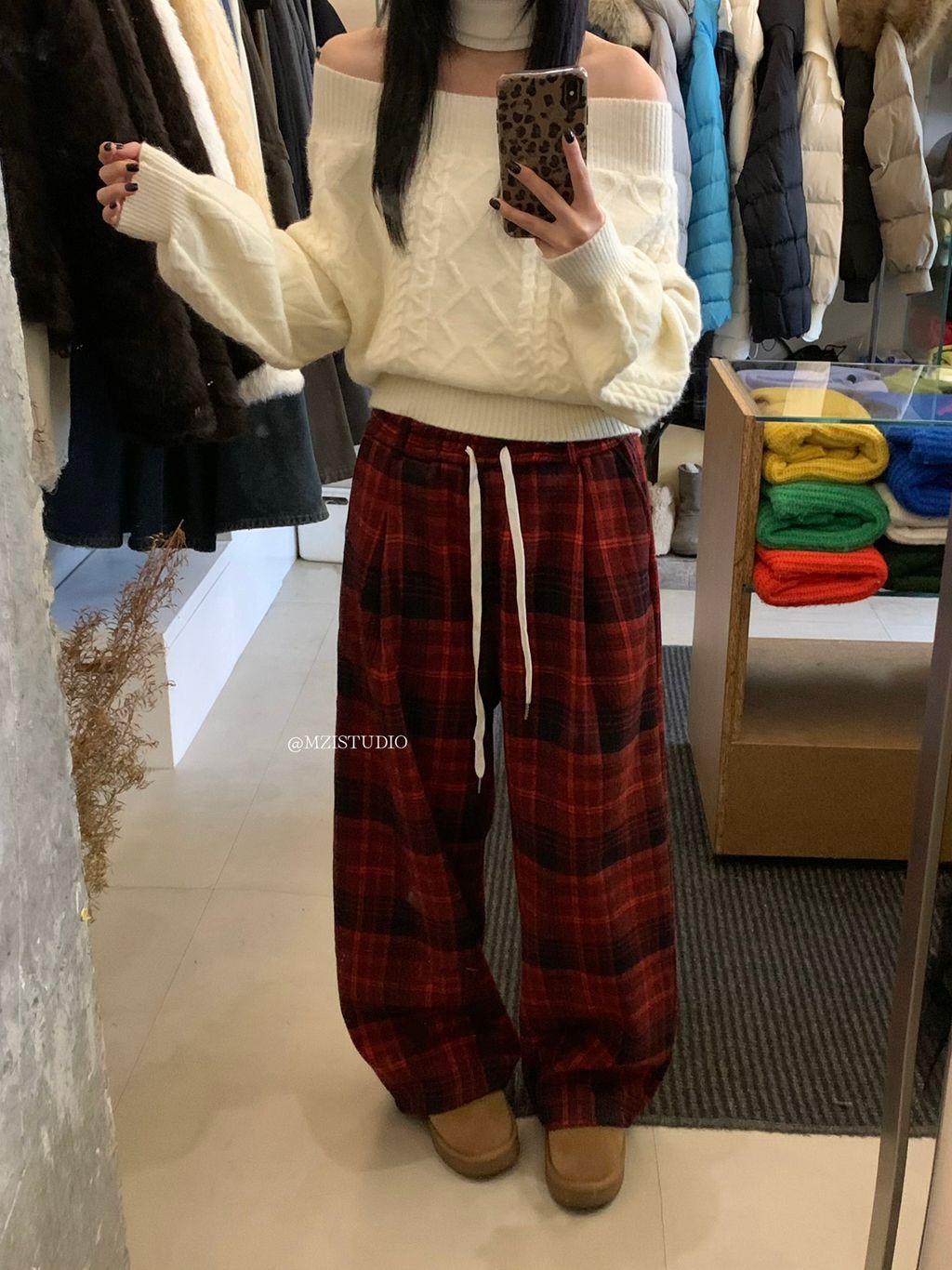 aac887a32841d4d955dbb3b78d91ba9d