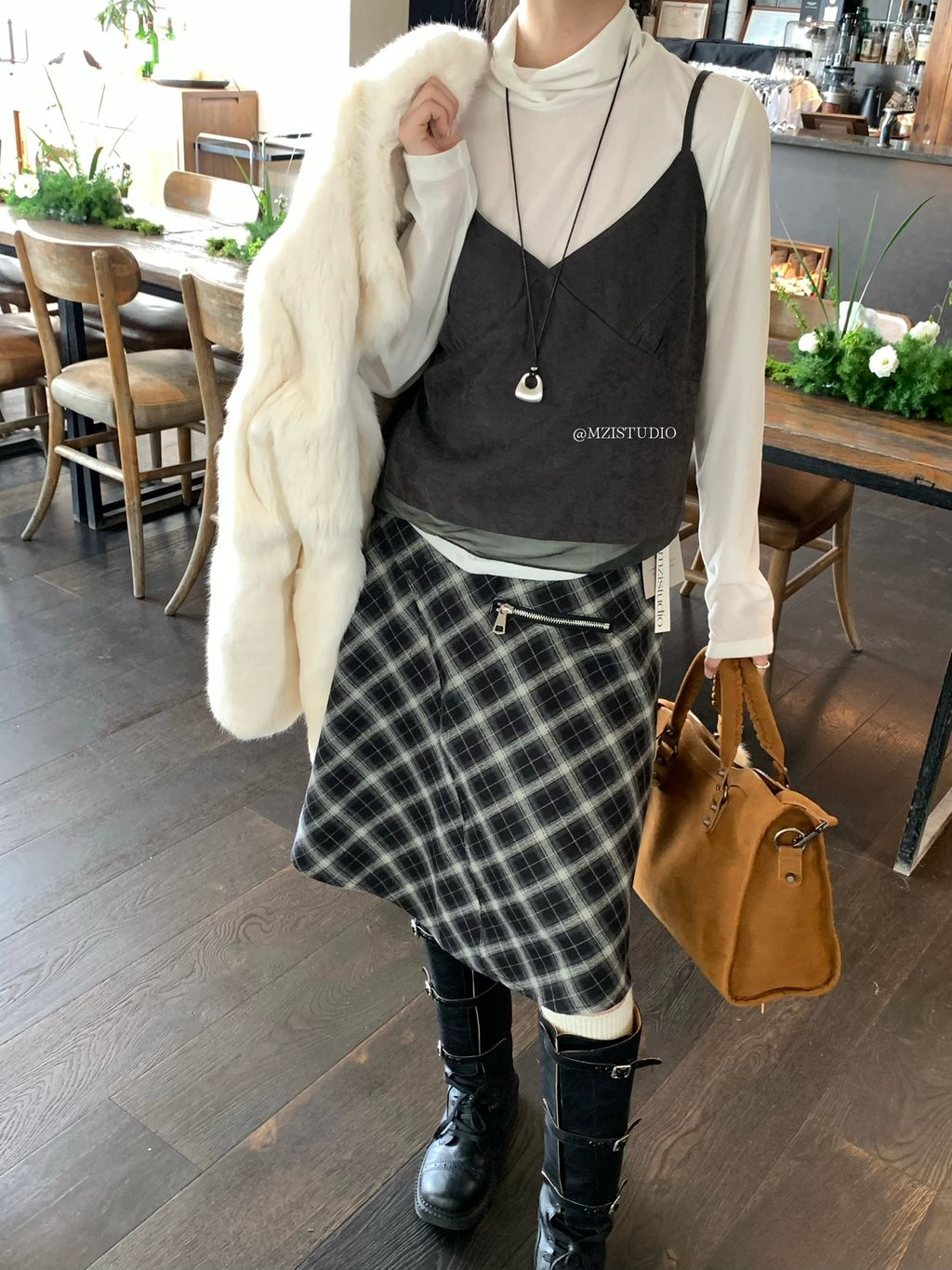 76b36bf1cfe3a8cc769fb81c1a36b8e3