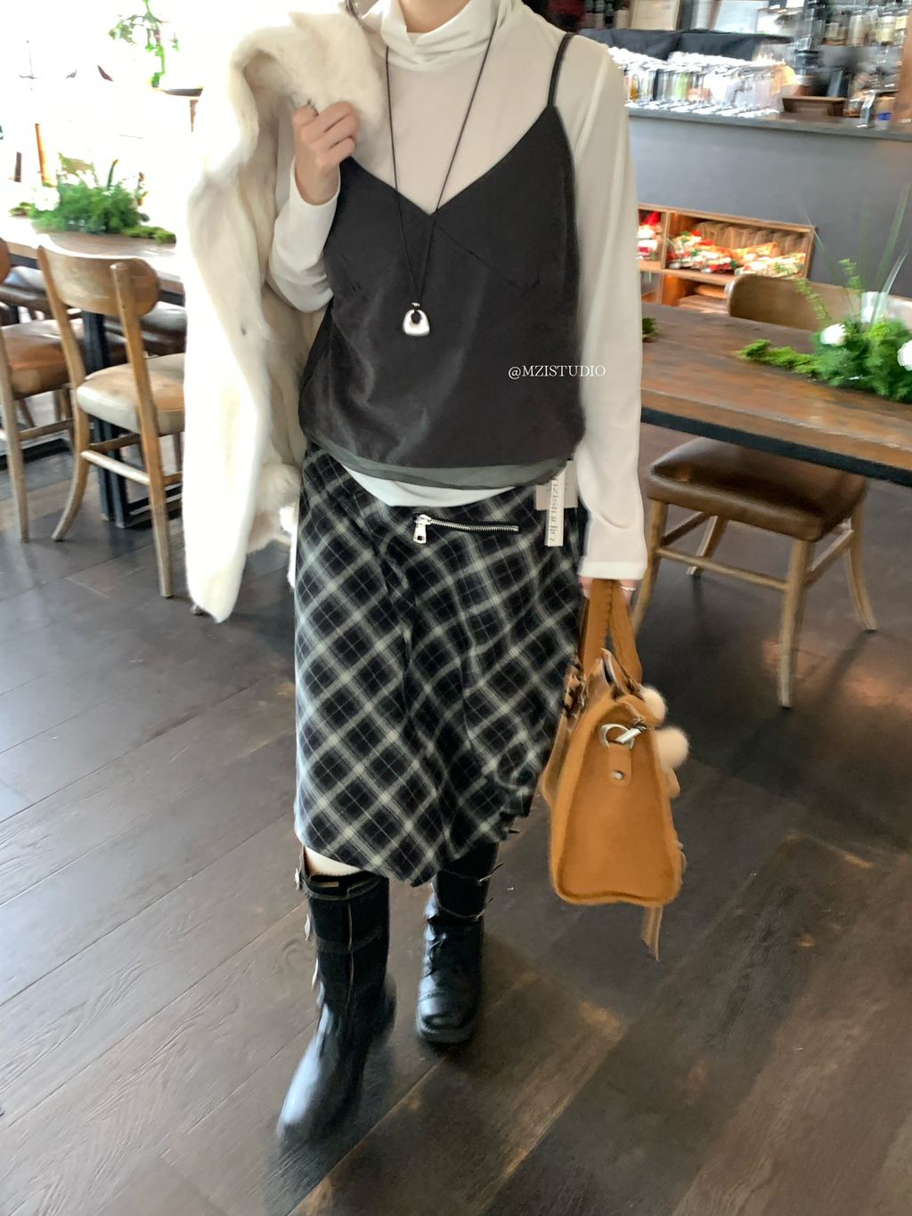 c776b460d5bc478a9120f2e37966c89e