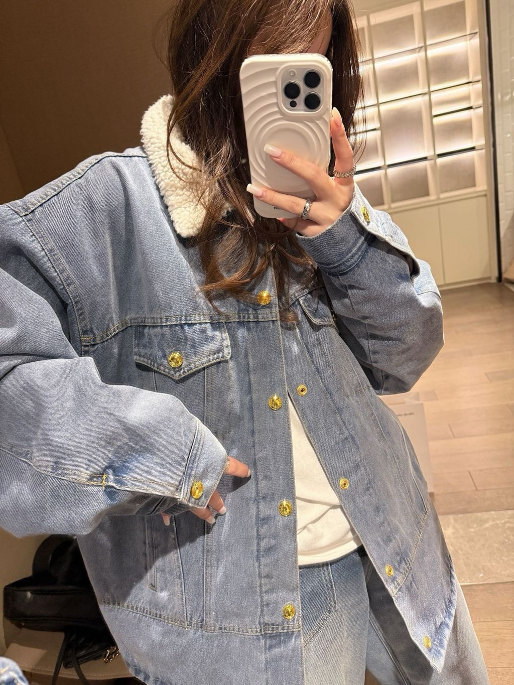 4c1dc04d2327dc29471aaca9b1c77fbd