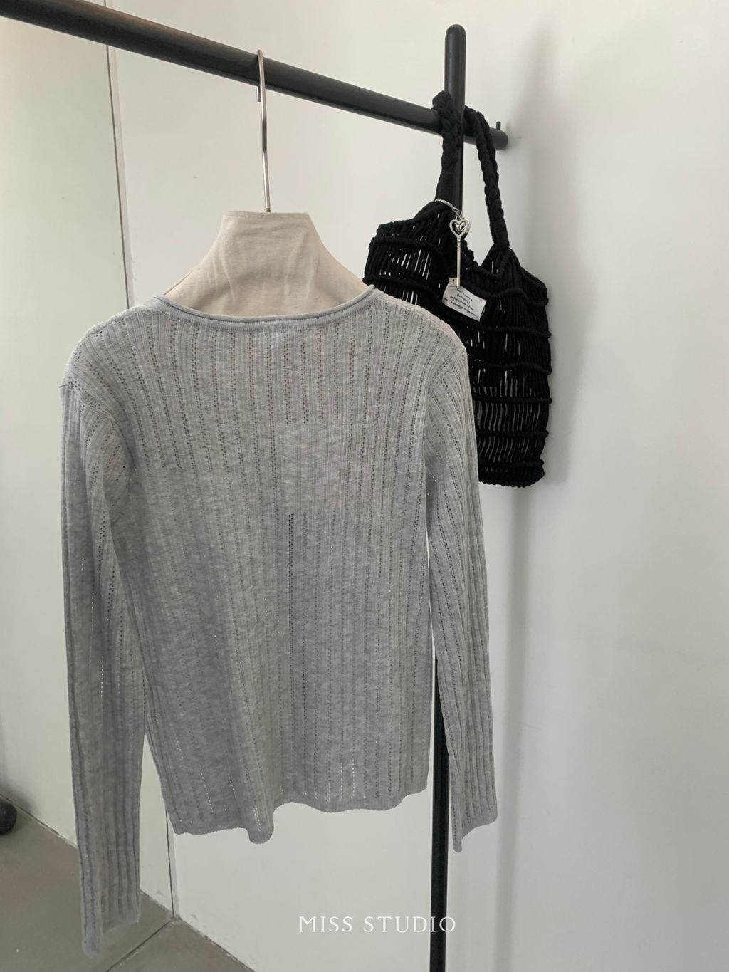 0de6248d010c0047e8b69e94affbd56e