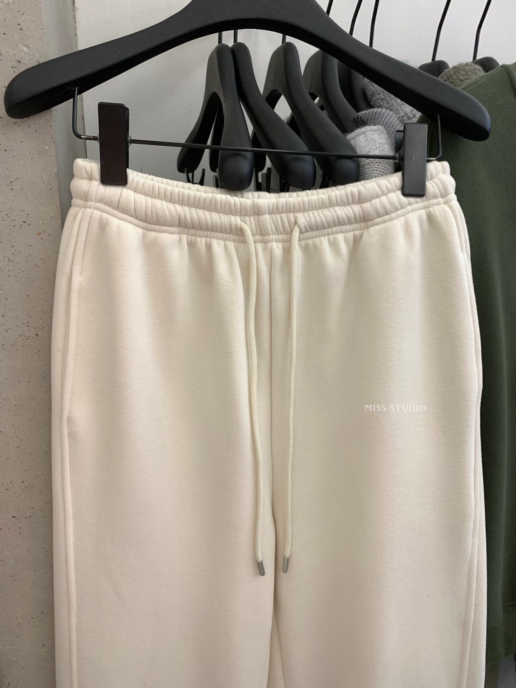 002179561d9ea6d32469a2df23d304a8